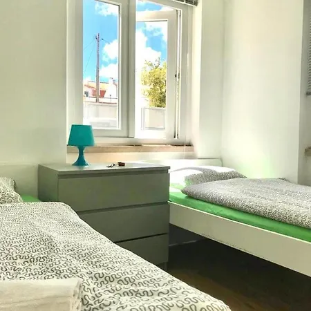 Getwet Surfcamp אלמאדה