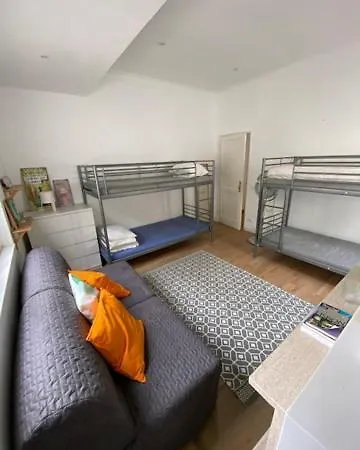 Getwet Surfcamp 3* אלמאדה