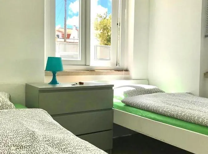 Getwet Surfcamp ألمادا